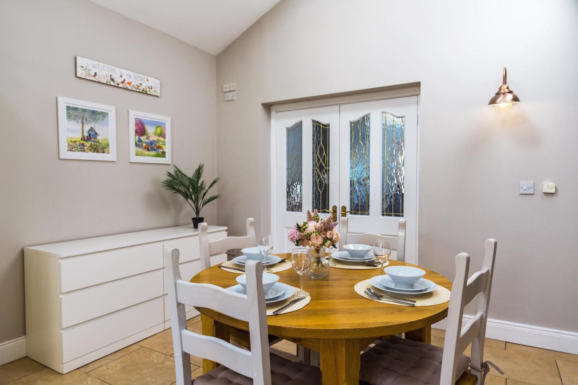 Dublin Airport Homestay ภายนอก รูปภาพ
