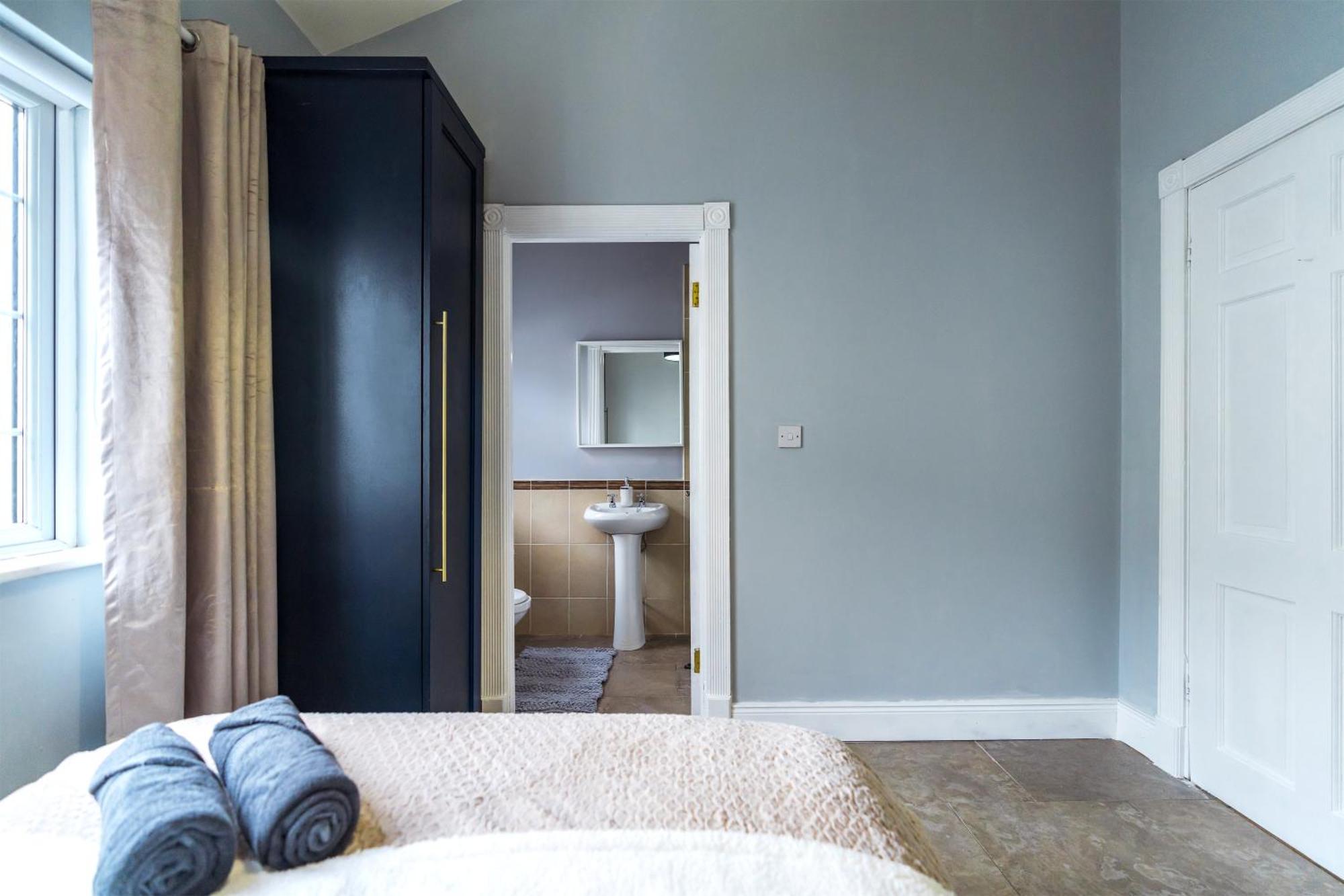 Dublin Airport Homestay ภายนอก รูปภาพ