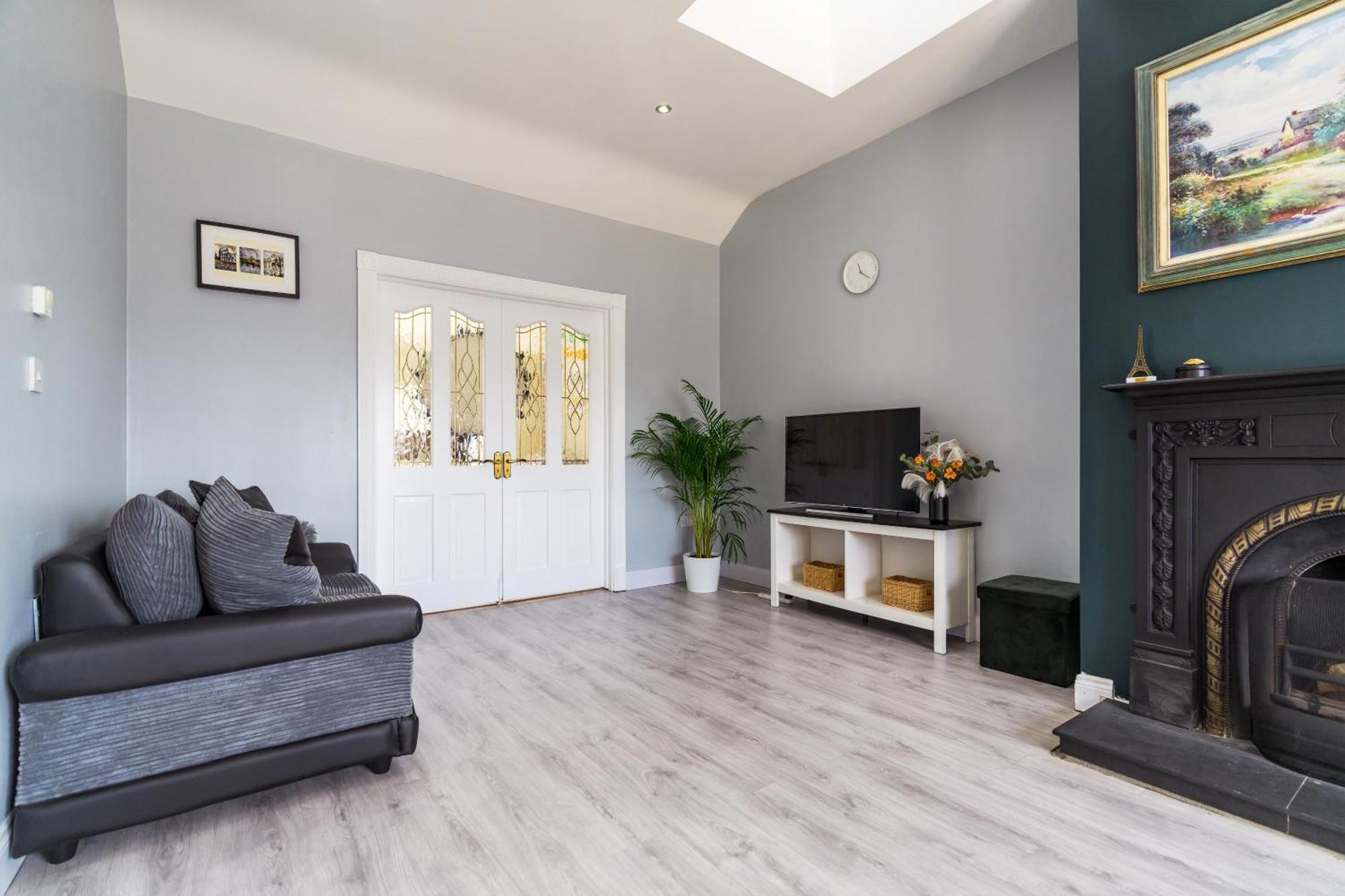 Dublin Airport Homestay ภายนอก รูปภาพ