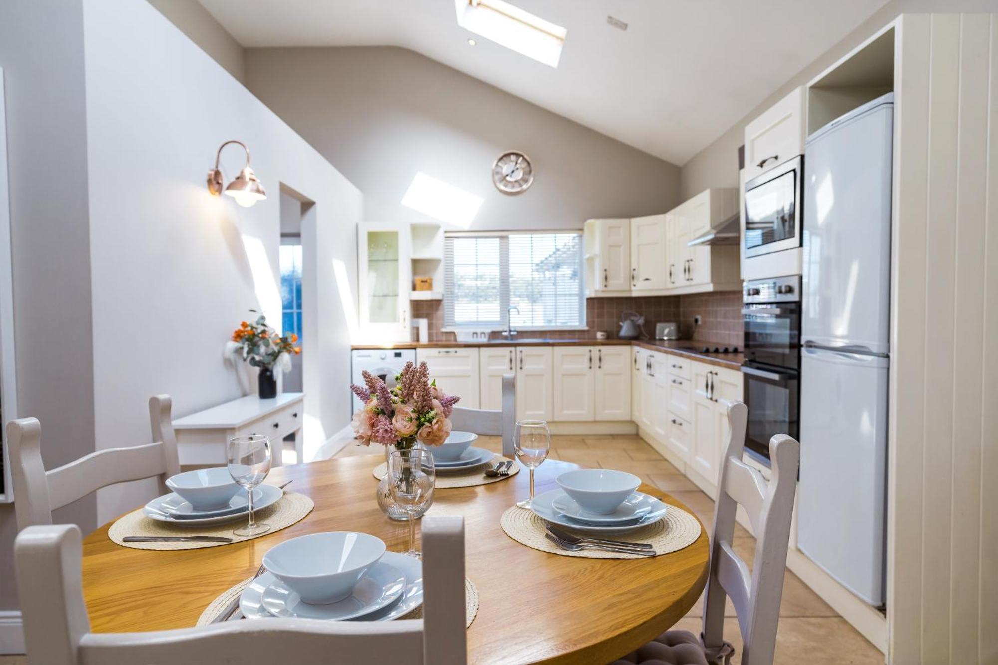Dublin Airport Homestay ภายนอก รูปภาพ